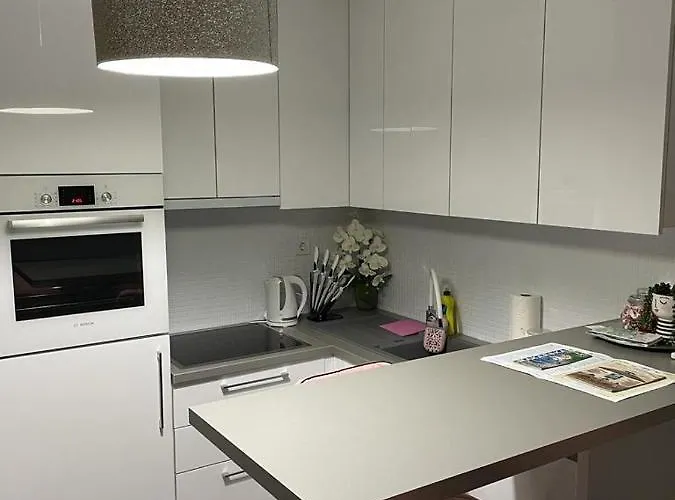 Eva Deluxe Apartment *